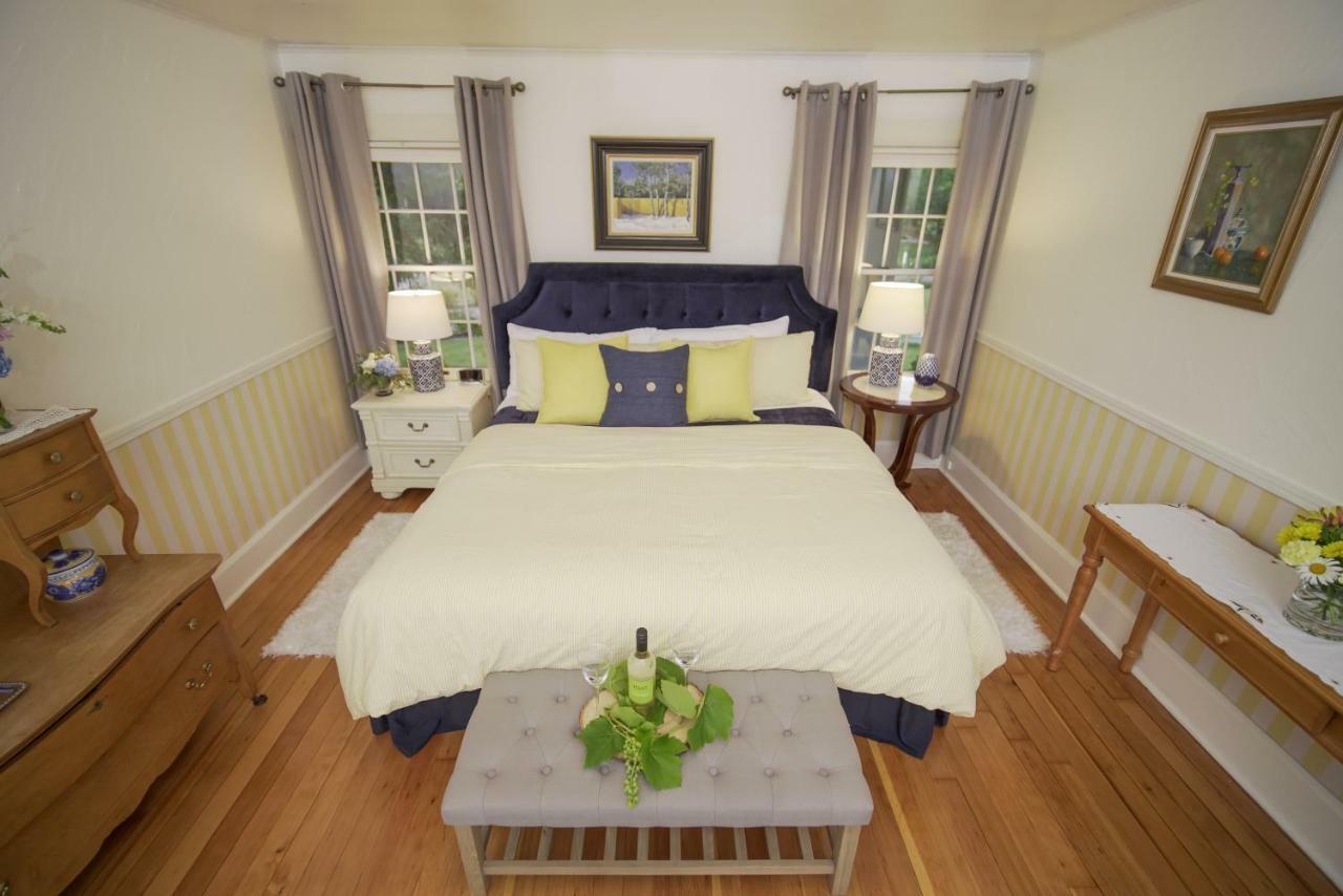 Warm Springs Inn & Winery Sunnyslope 외부 사진