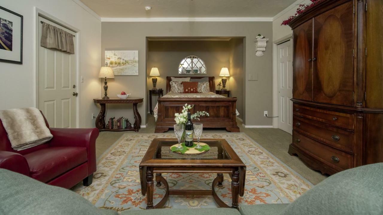 Warm Springs Inn & Winery Sunnyslope 외부 사진